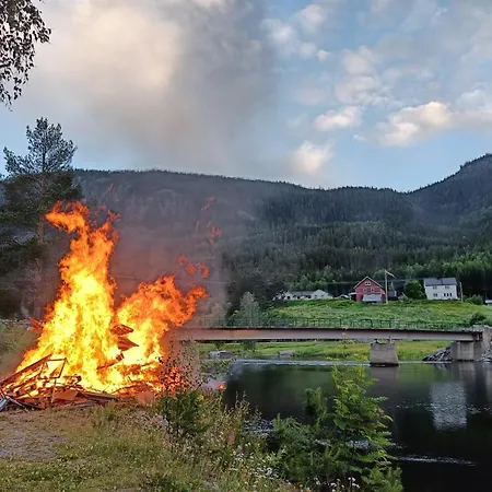 Fjordcamping Og مكان تخييم